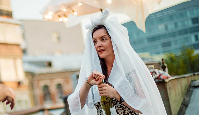 Анна Зайцева срочно ищет жениха в трейлере комедии «Отчаянная невеста»