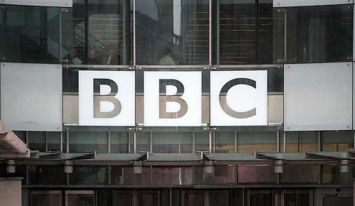 BBC может поместить актёров и съёмочные группы на коллективную изоляцию для продолжения работы