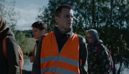 Иван Янковский спешит на помощь в тизере сериала «Плейлист волонтёра»