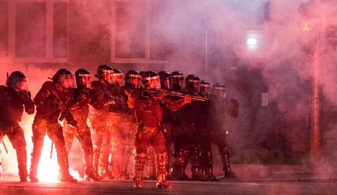 Полицейский произвол на белорусских протестах: вышел тизер фильма MINSK