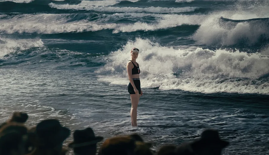 Дэйзи Ридли преодолевает себя в трейлере спортивной драмы «Девушка и море» 