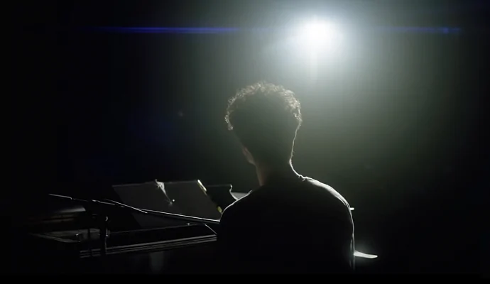Эндрю Гарфилд поёт о лучшей жизни в трейлере режиссёрского дебюта Лин-Мануэля Миранды