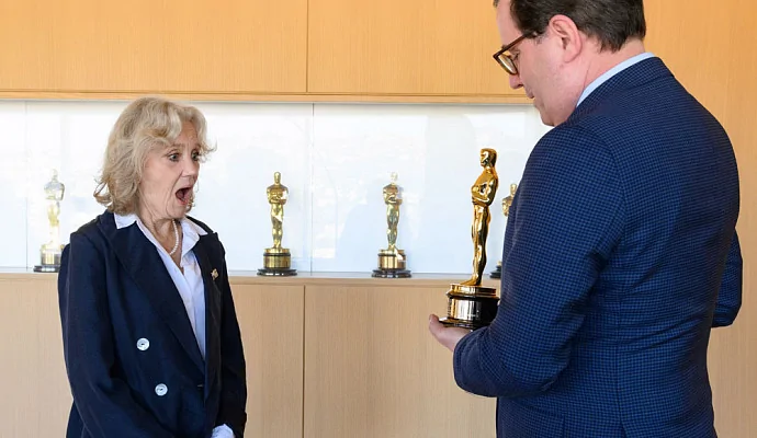 Хейли Миллз снова получила «Оскар» за фильм «Полианна» — предыдущий у неё украли