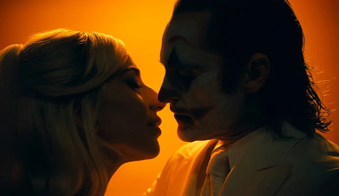 Хоакин Феникс и Леди Гага разделяют «Безумие на двоих» в сиквеле «Джокера»