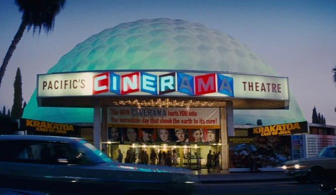 В США закрывают знаменитый кинотеатр Cinerama Dome, который снимали Квентин Тарантино и Рон Ховард