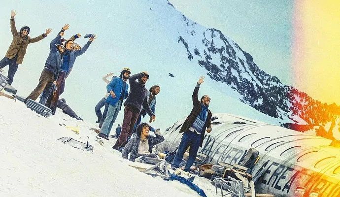 Игроки в рэгби выживают во льдах в новом тизере «Общества снега»