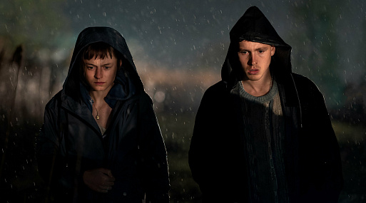 Эмма Коррин ведёт расследование в трейлере «Убийства на краю света»