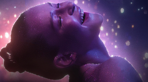 Юлия Пересильд уживается с искусственным интеллектом в сай-фай драме «ON и Она»