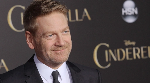 Кеннет Брана должен был сыграть в эпилоге «Белфаста»