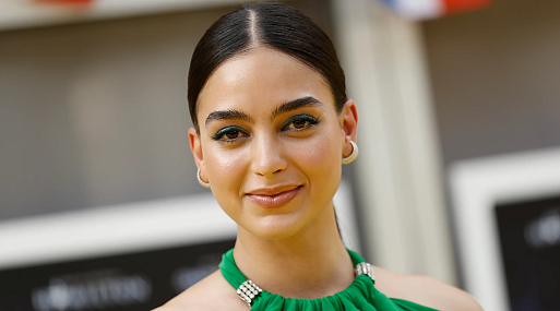 Звезда «Крика» Мелисса Баррера сыграет с Николасом Холтом в фильме о реалити-шоу