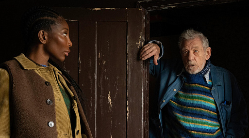 Neon выпустит «Кристоферов» — комедию с Иэном Маккелленом в роли старого художника