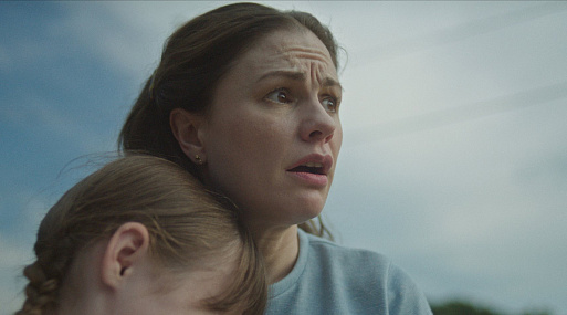 На Peacock выйдет мини-сериал «Друг семьи» о похищении Ян Броберг: фото