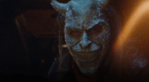 Итан Хоук сводит счёты из загробного мира в новом трейлере «Чёрного телефона 2»