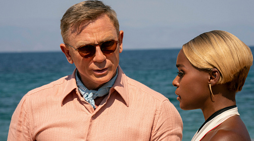 Райан Джонсон жалеет, что сиквел детектива о Бенуа Блане получил такое название