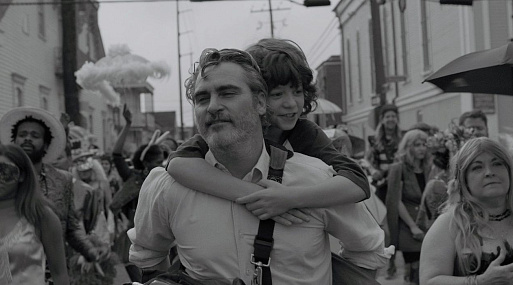 Хоакин Феникс учит племянника жизни в новом трейлере фильма C’mon С’mon