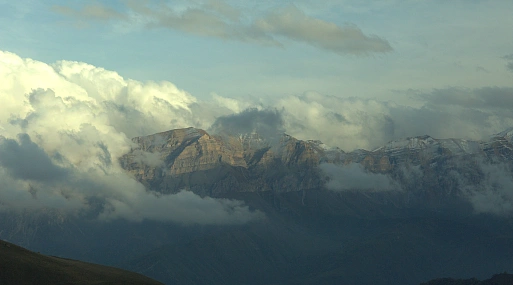 Юрий Быков начал съёмки survival-триллера «Вершина» с Артёмом Быстровым