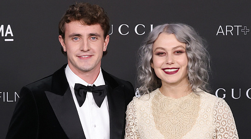 Фиби Бриджерс выпустила песню с Полом Мескалом на бэк-вокале