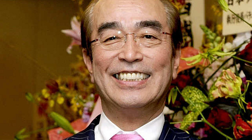 В Японии от коронавируса скончался комедиант Кэн Симура. Это первый случай среди медийных личностей страны