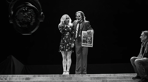 Тодд Филлипс считает, что внутри «Джокера» есть свет, красота и романтика