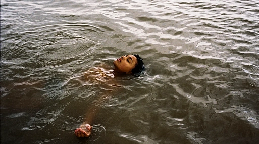 Драма «Птица» с Барри Кеоганом выйдет в России в ноябре