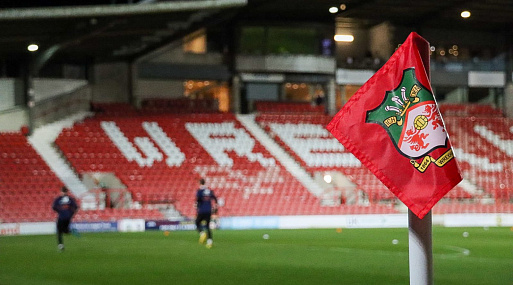 Райан Рейнольдс и Роб МакЭлхенни стали владельцами футбольного клуба «Рексем», о котором снимут документалку