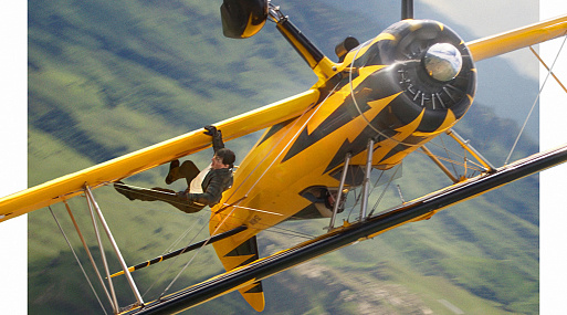 Том Круз цепляется за самолёт в новом трейлере «Миссии невыполнима: Финальная расплата»