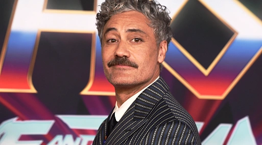 Тайка Вайтити считает, что «Очень странные дела» «испортили» музыку Кейт Буш