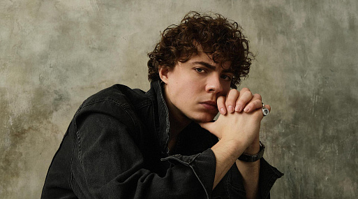 Михаил Сотников и Вероника Журавлёва сыграют в «Истории его служанки»