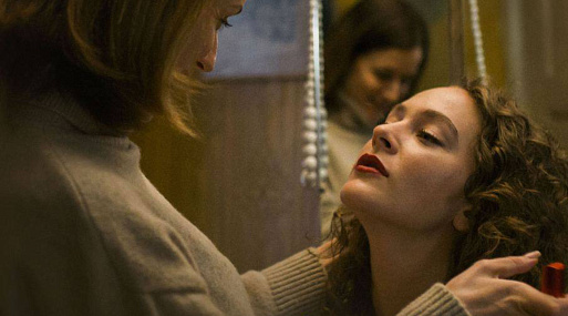 Вышел атмосферный трейлер драмеди «Привет, мама» с Аглаей Тарасовой