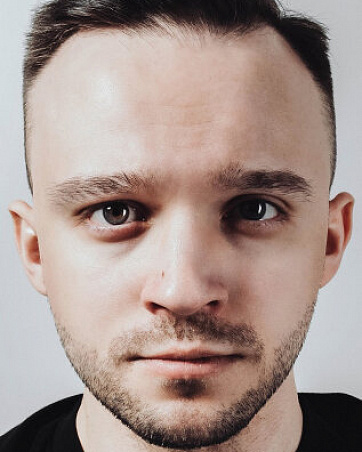 Юрий Романов
