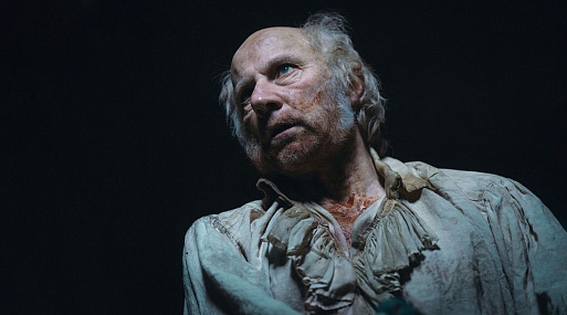 Николас Холт и другие на новых кадрах из «Носферату»