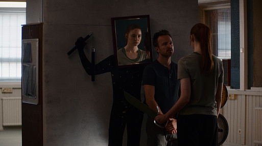 Карен Гиллан сразилась с клоном в фильме автора «Искусства самообороны»