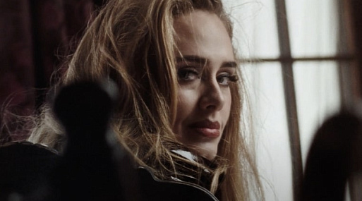 Ксавье Долан снял клип на песню Адель Easy On Me