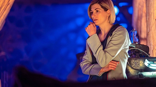 Джоди Уиттакер перерождается в нового таймлорда в тизере спецэпизода «Доктора Кто»