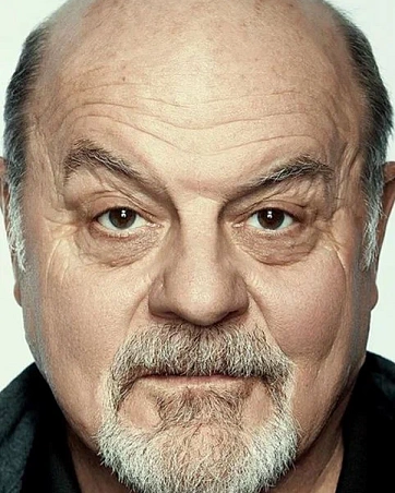 Майкл Айронсайд