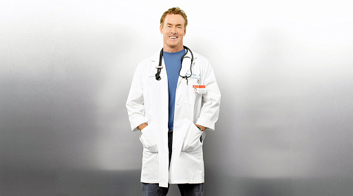 Джон К. Макгинли снова сыграет доктора Кокса в новой «Клинике»