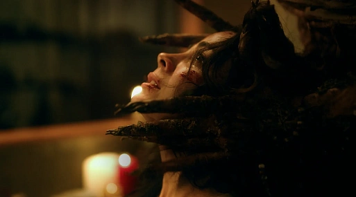 Финальный трейлер хоррора «Сущность. Семейный кошмар» с Давидом Дастмалчяном