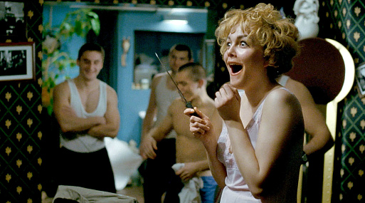 Онлайн-премьеры фильмов проекта «ДАУ» состоятся не раньше осени