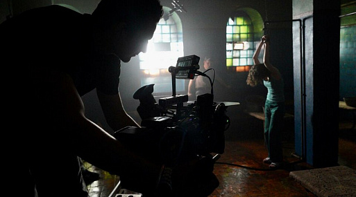 Автор чёрной комедии «Папа, сдохни» приступил к съёмкам фильма «Оторви и выбрось» о токсичных отношениях