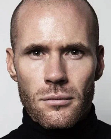 Оливер Тревена