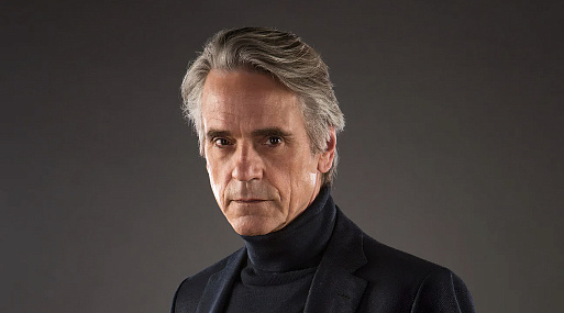 Джереми Айронс сыграет злодея в ремейке «Горца» с Генри Кавиллом