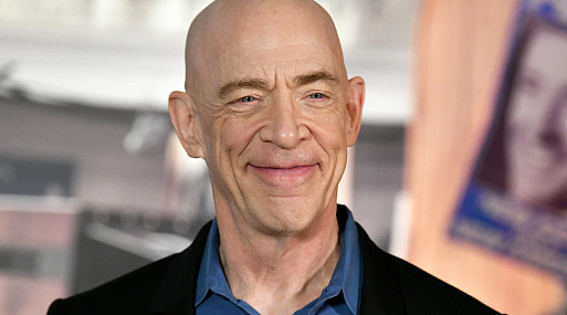 Джей Кей Симмонс примерил костюм Санта-Клауса на съёмках Red One