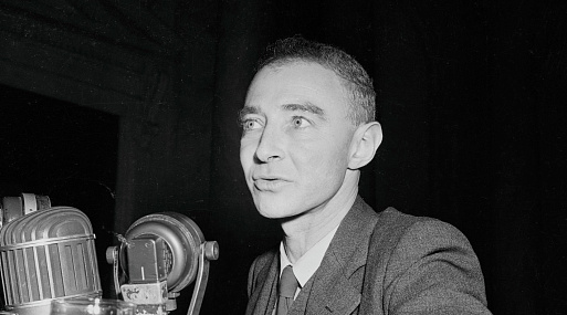 Фигура Роберта Оппенгеймера привлекла Кристофера Нолана своей «неоднозначностью»