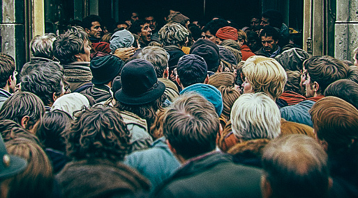 Евгений Сангаджиев снимет сериал «Капиталисты»