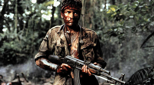 Чарли Шин и Джон К. МакГинли рассказали об опасной подготовке к съёмкам фильма «Взвод»