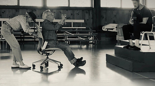 Стивен Спилберг снял свой первый видеоклип — для Маркуса Мамфорда