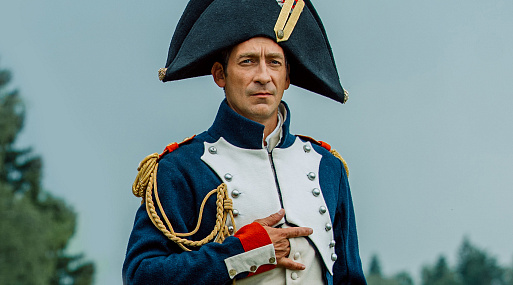 «Вампиры — всего лишь краска, они нужны, чтобы привлечь зрителя»: Артём Ткаченко о сериале «Вампиры средней полосы»