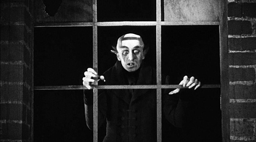 Роберт Эггерс завершил съёмки ремейка «Носферату» с Биллом Скарсгардом