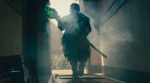 Правосудие с радиоактивной шваброй: новый постер «Токсичного мстителя» с Питером Динклэйджем