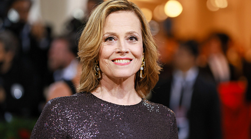 Сигурни Уивер сыграет с Майлзом Теллером и Аней Тейлор-Джой в фильме «Ущелье»